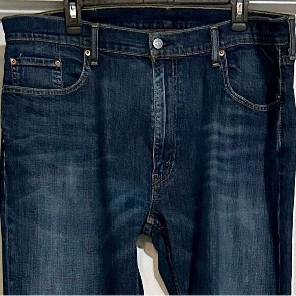 Men’s Levi’s Denim Jeans Red Tab Size 40 X 30 Boot Cut Slight Whiskering - Picture 3 of 10